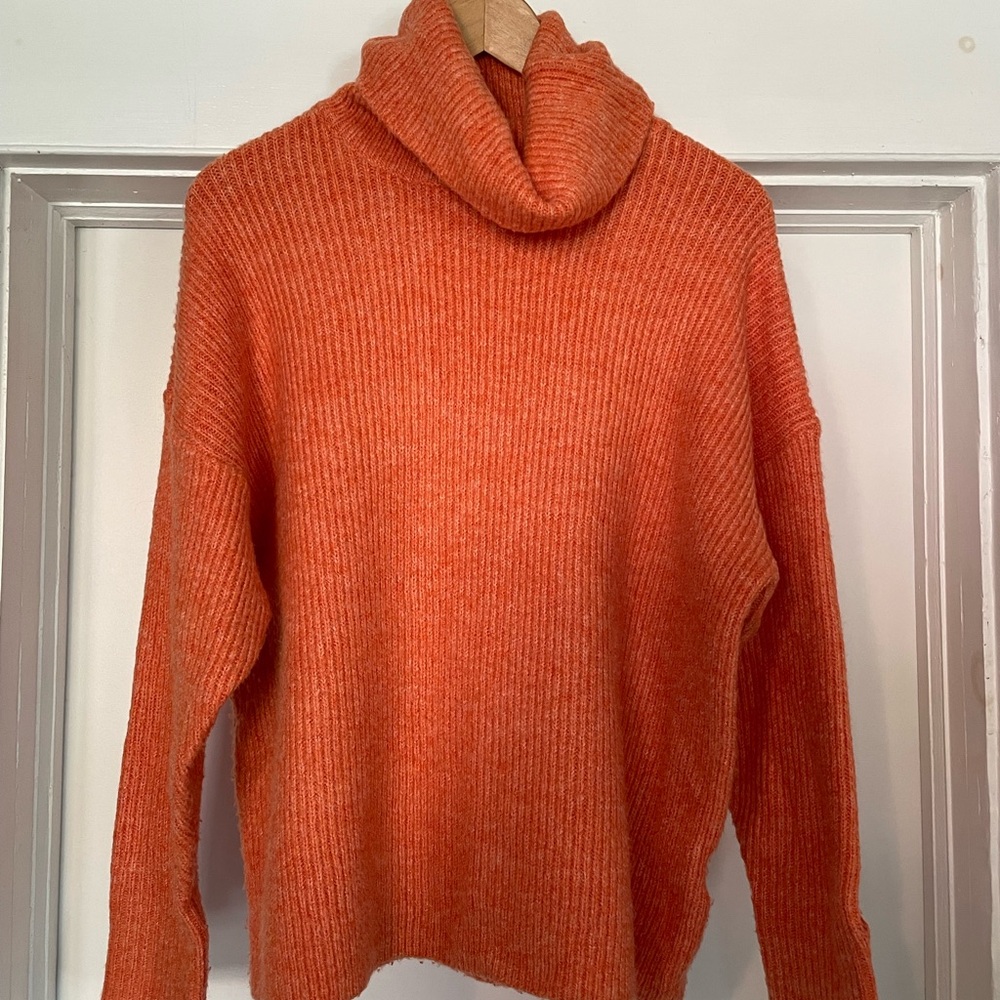 Esqualo Turtleneck Sweater